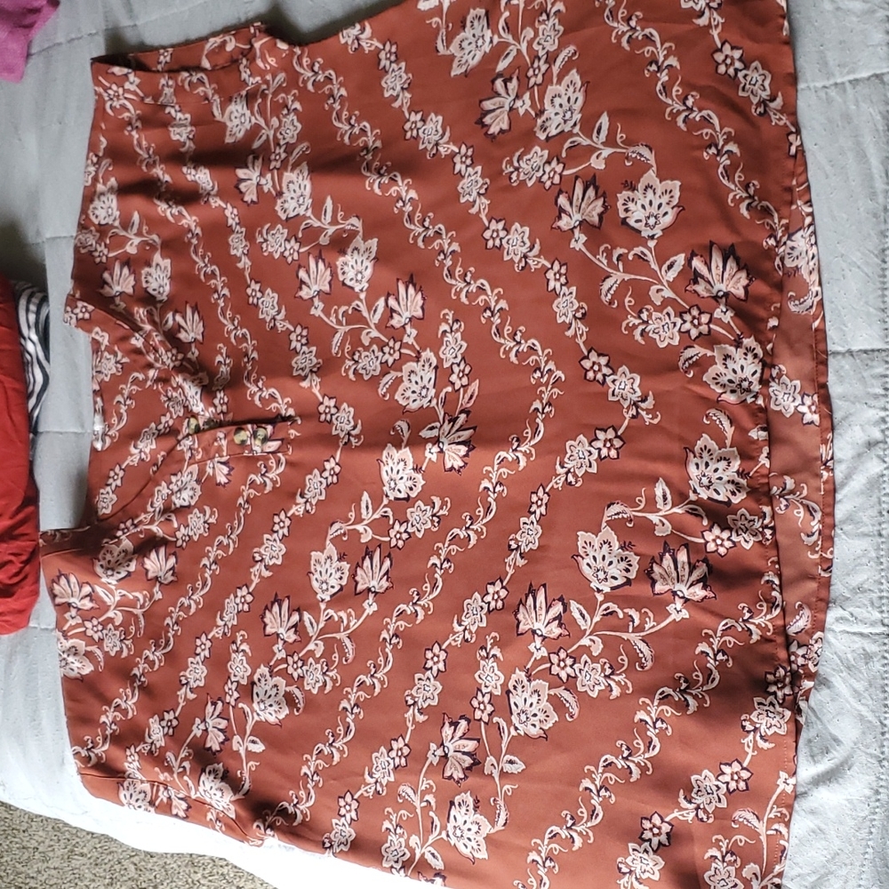 Maurices blouse with flowers. Size 2. Tan/white/black.